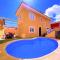Tropicalidays Villa Cardones