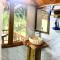 Hang Lan Bungalow