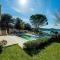 Villa Barotul with pool