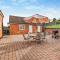 3 Bed in Lower Rochford 94240 - Newnham