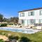 Lou Masadous : Magnifique villa tout confort avec piscine chauffée 11x3.5