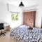 Center 2Br Apt w/ parking and 250m walk from beach
