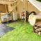 Dragonfly Lodge Ifold & Alpaca My Tipi Glamping - 比灵斯赫斯特