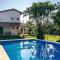 Casa ampla c/ pátio e piscina a 400m do mar SEJ052 - Florianópolis