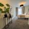 Stunning Manchester City Home + Free Parking