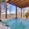 Bright Asheville Retreat with Hot Tub and Decks! - أشفيل