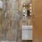 Modern city centre studio apartment