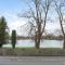 Modern city centre studio apartment 202