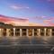 Stonegate Lodge W Pool & Outdoor Firepits Room #201