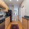 Sunny convenient home w/ private patio! Easy walk to everything! - 波士顿