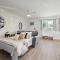 The YinYang - King Bed , Workspace , Full Kitchen