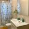 VISTA PLAZA - Exceptional Location