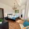 VISTA PLAZA - Exceptional Location