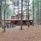 Broken Bow Cabin on 1 Acre with Hot Tub and Fire Pit! - Stephens Gap