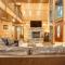 Broken Bow Cabin on 1 Acre with Hot Tub and Fire Pit! - Stephens Gap