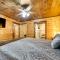 Broken Bow Cabin on 1 Acre with Hot Tub and Fire Pit! - Stephens Gap