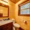 Broken Bow Cabin on 1 Acre with Hot Tub and Fire Pit! - Stephens Gap