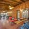 Broken Bow Cabin on 1 Acre with Hot Tub and Fire Pit! - Stephens Gap