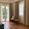 VISTA PLAZA - Exceptional Location