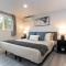 Buriens Top Unit with Spa-Inspired Bathroom