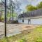 Willis Vacation Rental about 2 Mi to Lake Conroe!