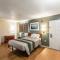 HomeTowne Studios by Red Roof Gainesville, GA - غينزفيل