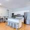 3 Flat Building Downtown - With Private Patios - شيكاغو