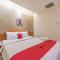 RedDoorz Plus @ Cipaganti Street 3