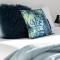 Modern & Convenient in Newstead