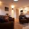 Forest Corner Luxury Apartment with Hot Tub - North Ballachulish
