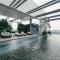 Studio Modern Luxury Infinity Pool YouTube Netflix - 甲洞