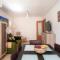 Mar y Montaña, apartamento con piscina, playa a 3 km VUT-3945-AS