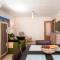 Mar y Montaña, apartamento con piscina, playa a 3 km VUT-3945-AS