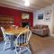 Woodview Cottage, Quaint cottage in pretty village