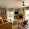 Villa Safarujo by AcasaDasCasas