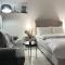 Elegant Studio Skyline Stays - Riyadh