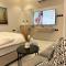 Elegant Studio Skyline Stays - Riyadh