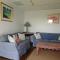 Chatham Family retreat:Tennis,water views&access!