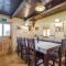Homestead Bahor With Whirlpool - Happy Rentals