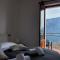 Appartamento Tivano balcone con vista lago