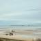 Sunny Apt on D-Day Beach with Parking - Saint-Côme-de-Fresné