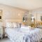 Glamorous Regal Design Home with Private Patio and Garage