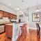 2 Entire bldgs - Great for large groups - Tower Grove