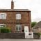 Cosy 2 bed cottage in charming village of Christleton - For up to 5 - Christleton