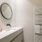 Huswell - Stylishly renovated apartment with city view