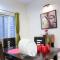 Classe Moyenne -2BHK, Near US Embassy, Gachibowli