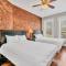St Louis Townhome-Perfect for Groups