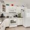 Cozy Wells Cottage with Pool Access 1 Mi to Beach! - ويلز