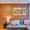 3 Mi to Dtwn Charming Row House in Pittsburgh