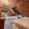 Classic Tahoe Retreat 2 Blocks to Beach - 霍姆伍德